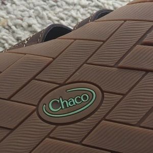 BRAND NEW WOMENS CHACO FLIP FLOPS!